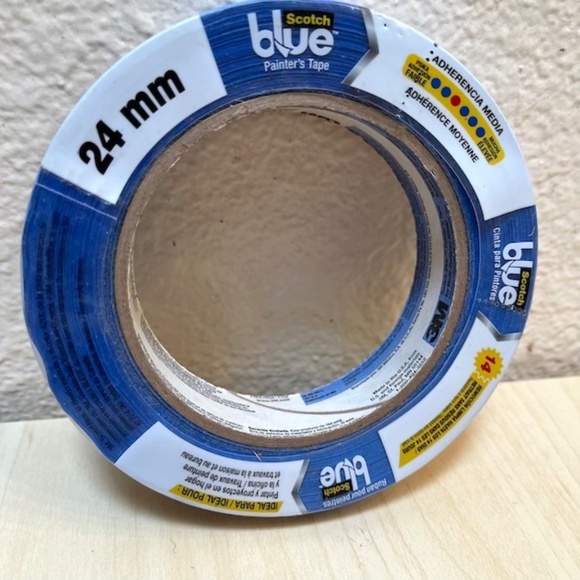 Scotch Blue Tape.Original multiuser. 0.94" almost an inch. NWT NEW - Picture 3 of 4